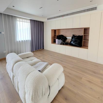 北京世茂御龙湾3室2厅120平中楼层/共6层