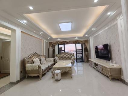 汕尾富盈花园3室2厅115平中楼层/共28层