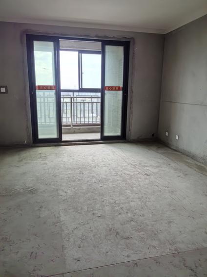 北京宝雅新天地4室2厅135平中楼层/共18层