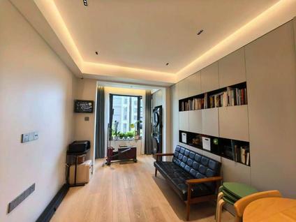 北京国贸学原(一二期)2室2厅72平低楼层/共17层