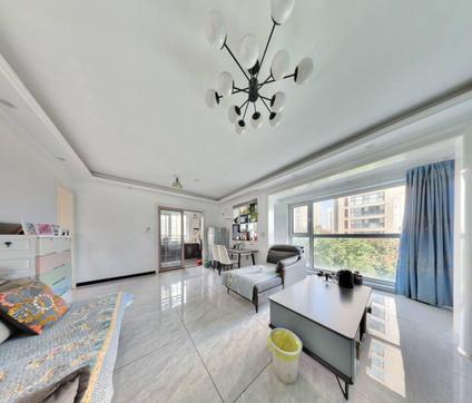 北京绿城岘山花城3室2厅99平低楼层/共18层