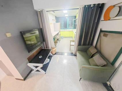 浦东曹路整租 丰舍东苑2室1厅/82平/高楼层