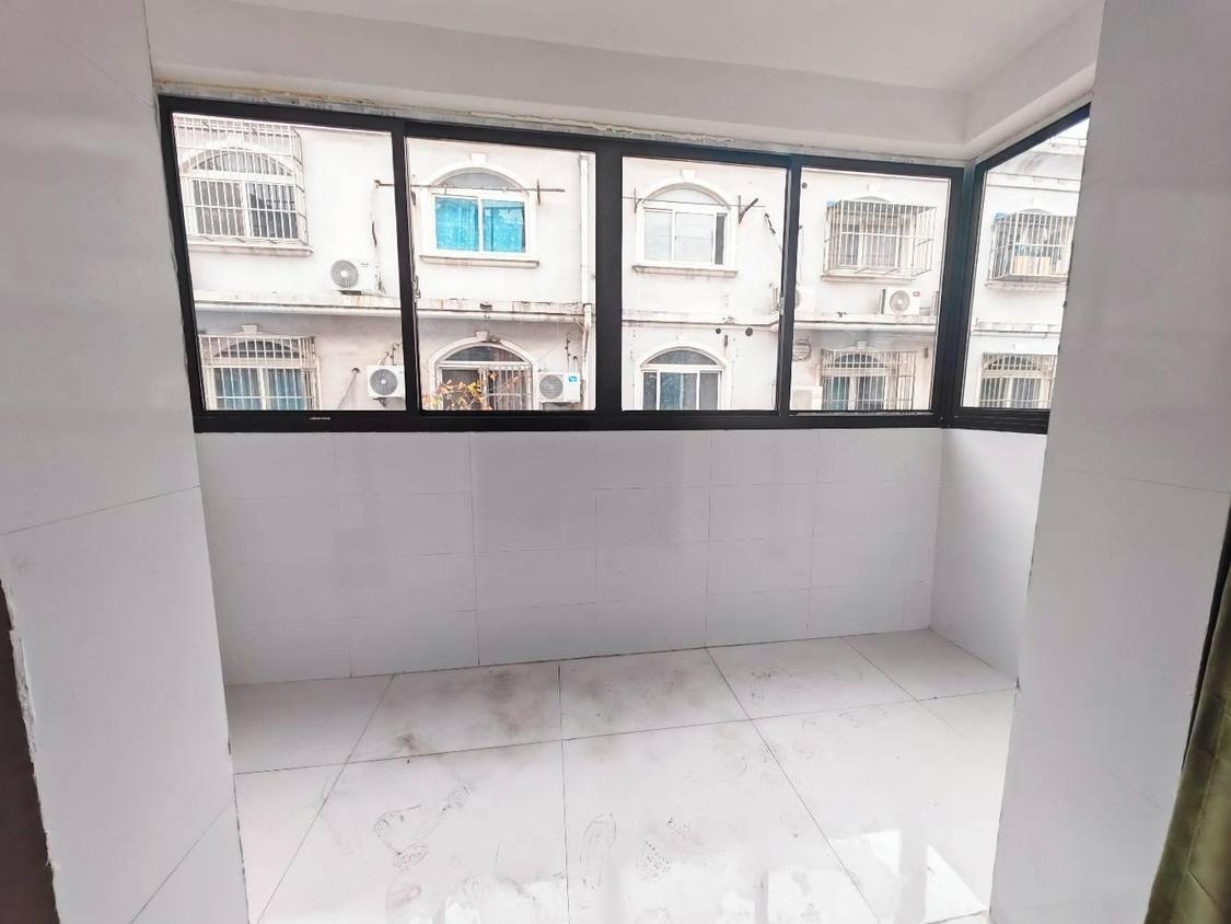 合租·马陆汽配城