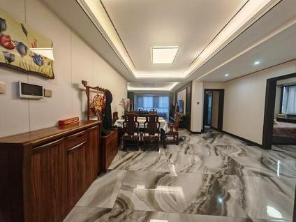 北京七十九号院3室2厅123平低楼层/共8层