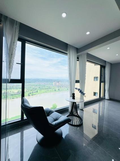 成都星星南河郡3室2厅120平中楼层/共33层