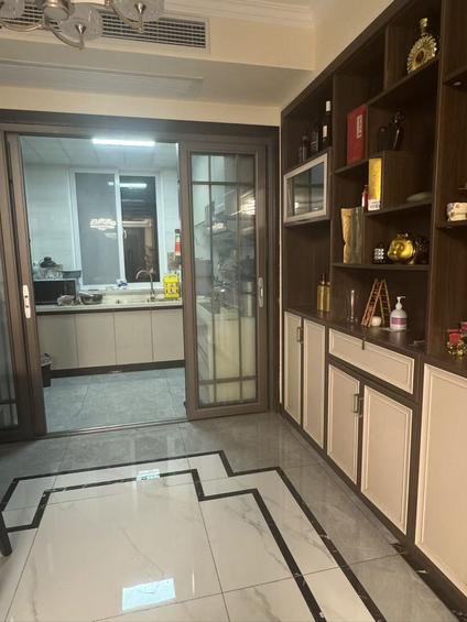 北京香港花园4室2厅110平低楼层/共5层