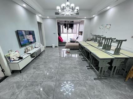 北京湘荆国际城3室2厅112平中楼层/共28层