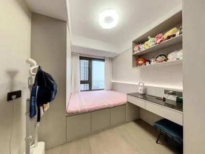 北京世茂城(四期西区)3室2厅126平中楼层/共34层