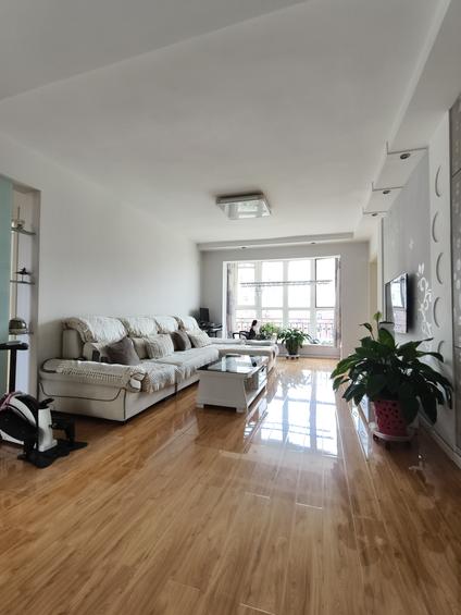 北京东湖一品3室2厅110平中楼层/共7层