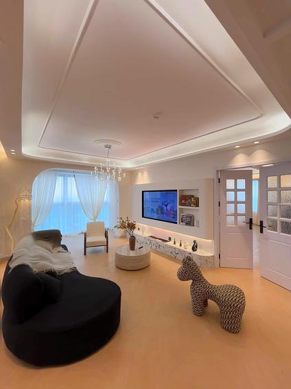 上海金溪路158弄小区3室2厅60平中楼层/共15层