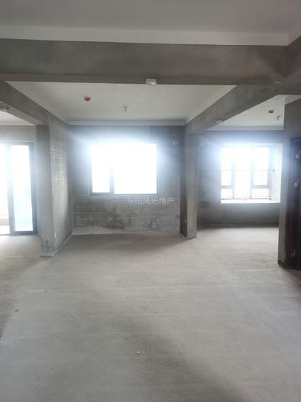 北京中梁东阳府4室2厅121平中楼层/共20层