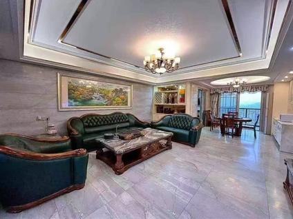 北京新华城4室2厅191平中楼层/共32层