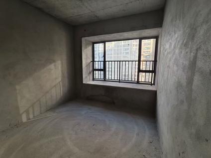 北京华夏阳光4室2厅135平中楼层/共32层