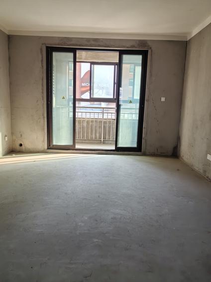 北京宝雅新天地4室2厅130平中楼层/共17层