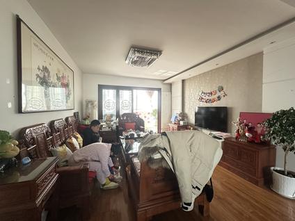 北京名仕华庭3室2厅151平中楼层/共6层