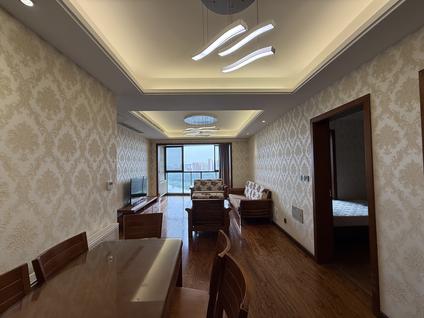 成都十方国际3室2厅95平中楼层/共33层