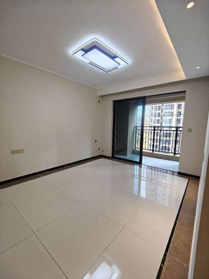 汕尾保利海德公馆3室2厅106平中楼层/共33层