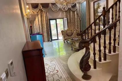 北京逸翠庄园(南区)6室3厅203.67平低楼层/共4层