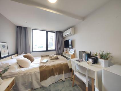 浦东康桥合租 康湾苑3室2厅/88平/高楼层