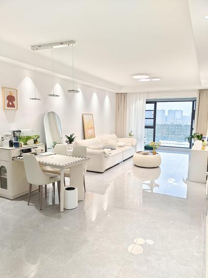 北京连城商业广场3室2厅86平中楼层/共17层