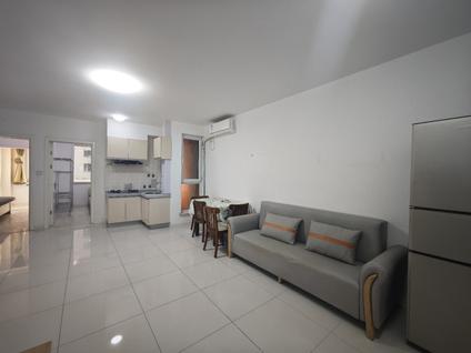 威海望海名居2室1厅67平低楼层/共11层