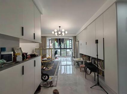 上海浦江花园(南区)3室2厅102平低楼层/共6层