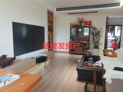 重庆华信鹭秀华府3室2厅120平中楼层/共7层