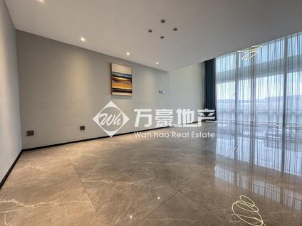 台州腾达中心1室2厅58平高楼层/共36层