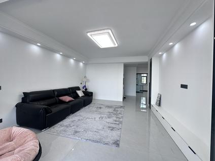 北京龙东湖沪宁中康山庄3室2厅150平中楼层/共30层