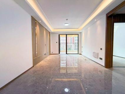 北京绿地国科熙园3室2厅105平低楼层/共18层