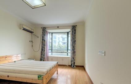 滨江彩虹城整租 之江花园3室2厅/141平/低楼层