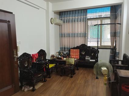 北京春杏路2室2厅68平低楼层/共8层